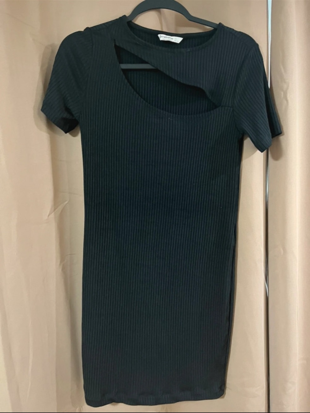 Black Ribbed Cutout Bodycon Dress - Picture 2 of 2